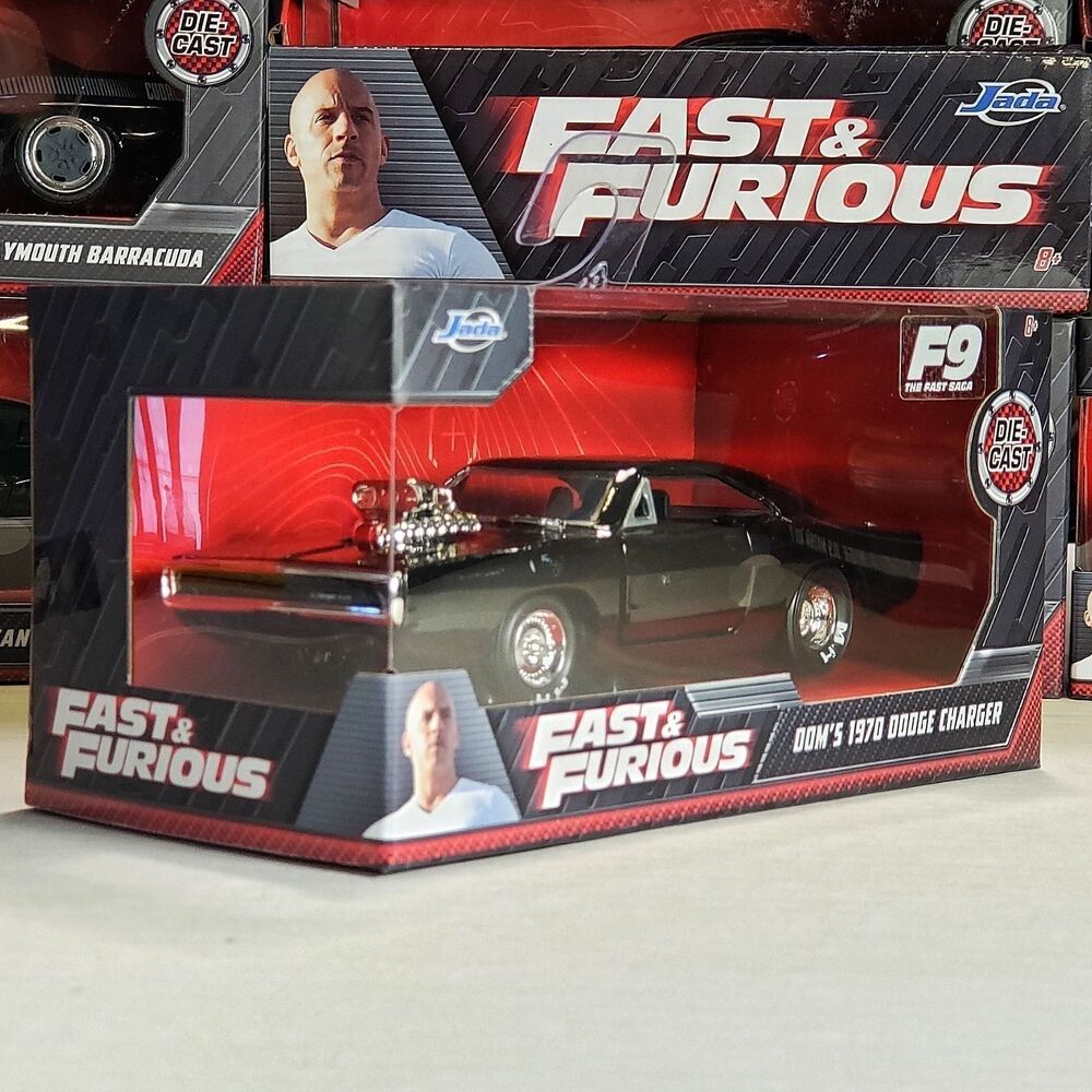 Jada Fast & The Furious Dom's 1970 Dodge Charger 1:32 Diecast Collectible Car - Picture 3 of 8